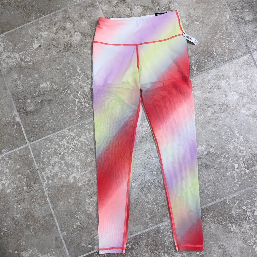 Victoria’s Secret PINK knockout leggings NWT small